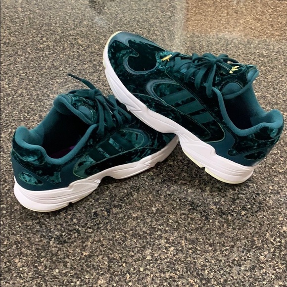 adidas Other - 🔴NEW Mens Adidas velvet yung 1 size 11